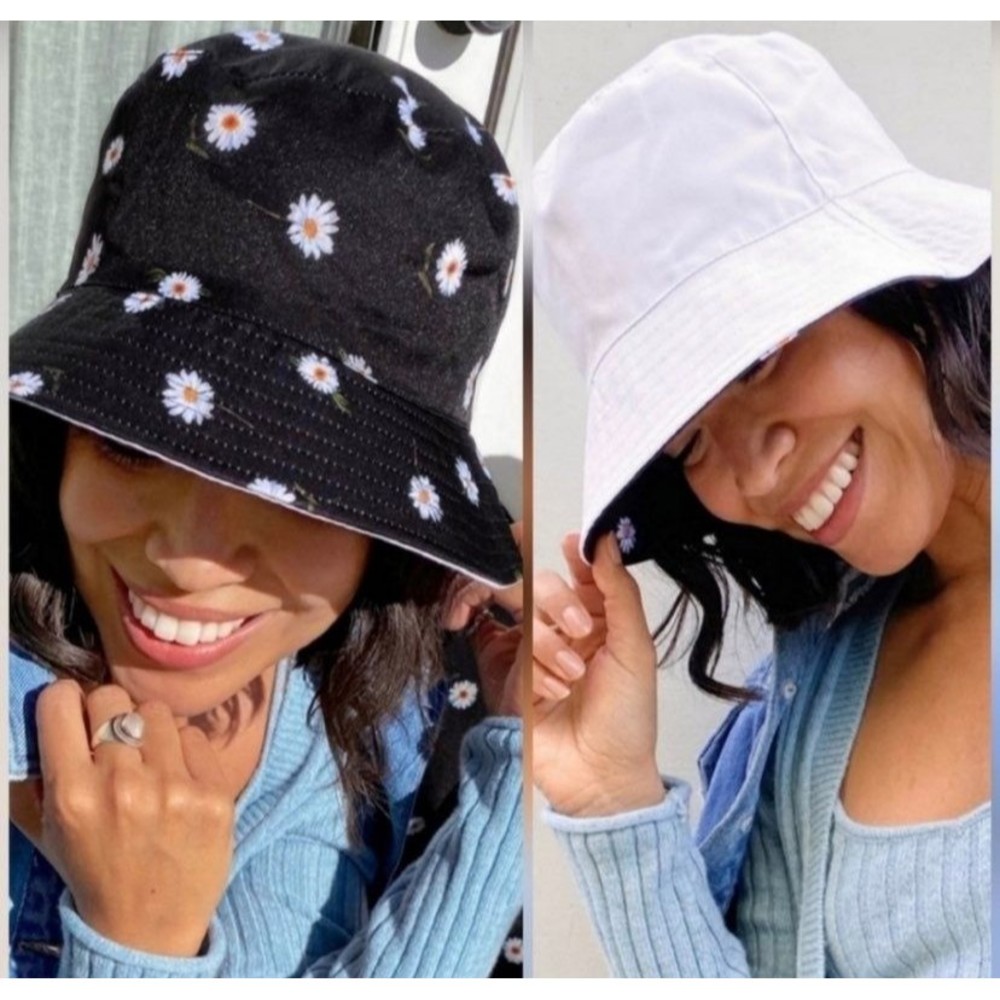 Alice + Olivia Daisy & White  Reversible Bucket Hat